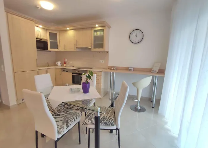 Apartment In - Balaton 45328